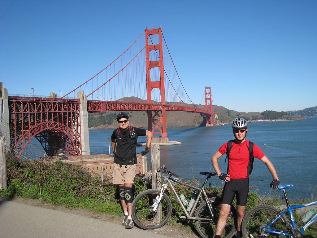 IMG_1905 Ergin and Dincer with the Golden Gate Bridge